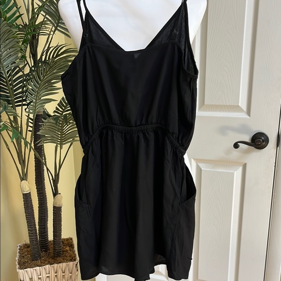 Divided, size 6, black romper with pockets - Picture 5 of 7